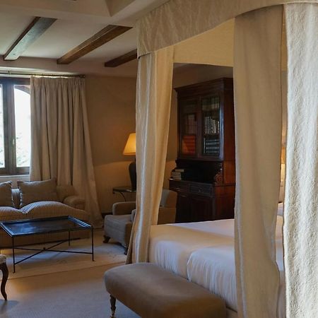 Landa Hotel บูร์โกส ภายนอก รูปภาพ A room at the hotel