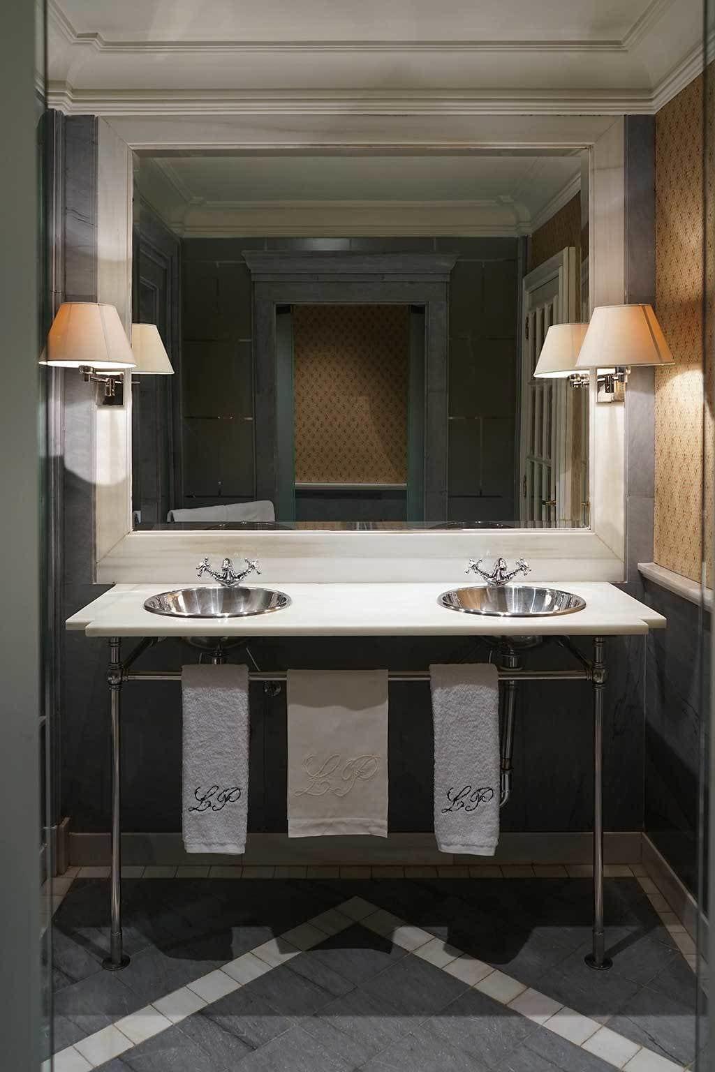 Landa Hotel บูร์โกส ภายนอก รูปภาพ A double sink