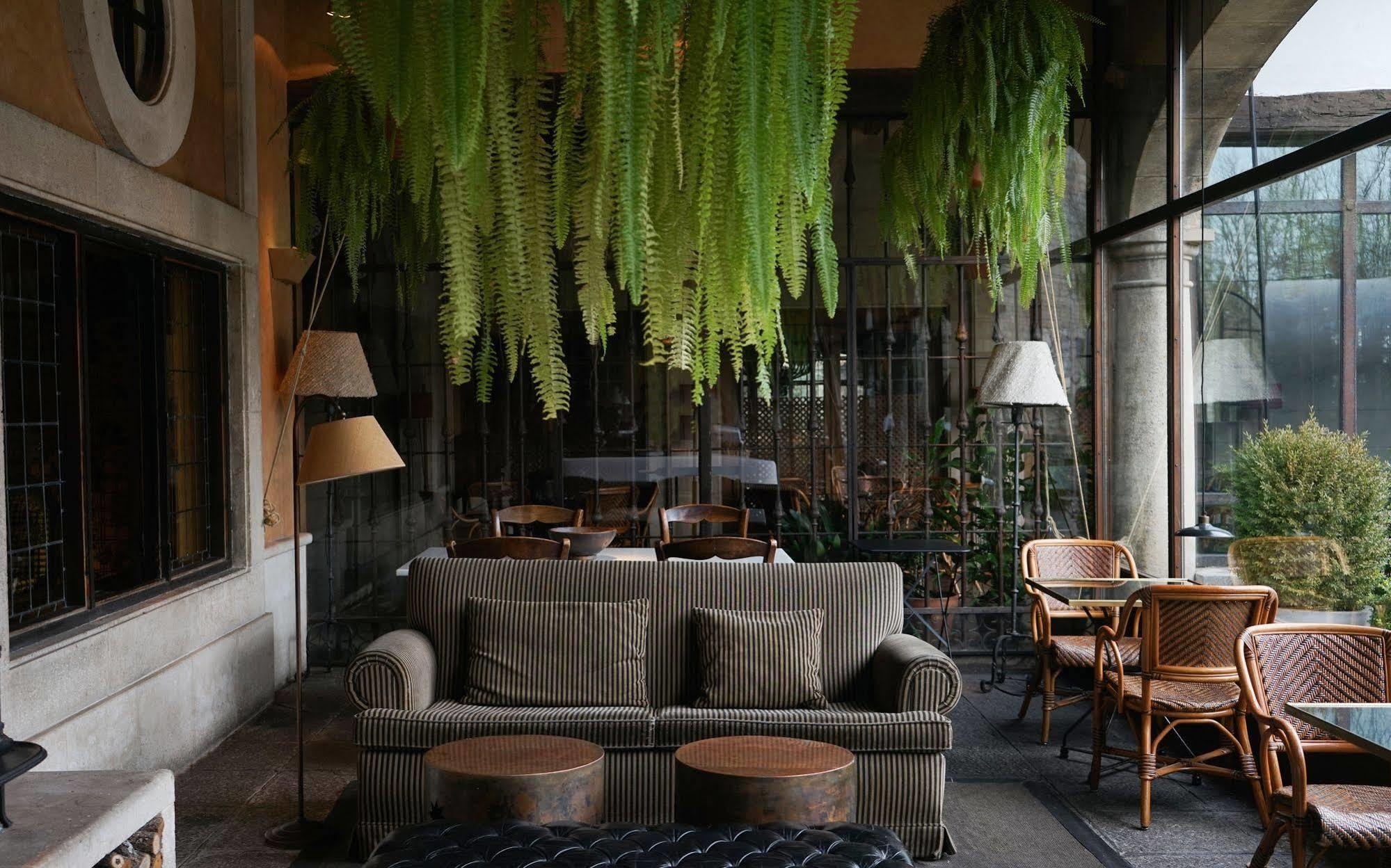 Landa Hotel บูร์โกส ภายนอก รูปภาพ The interior of the hotel